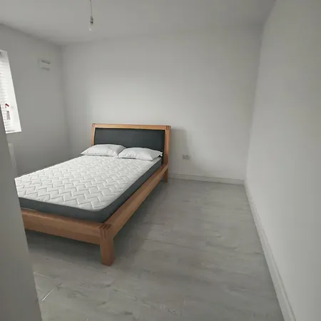 Double Bed & Breakfast